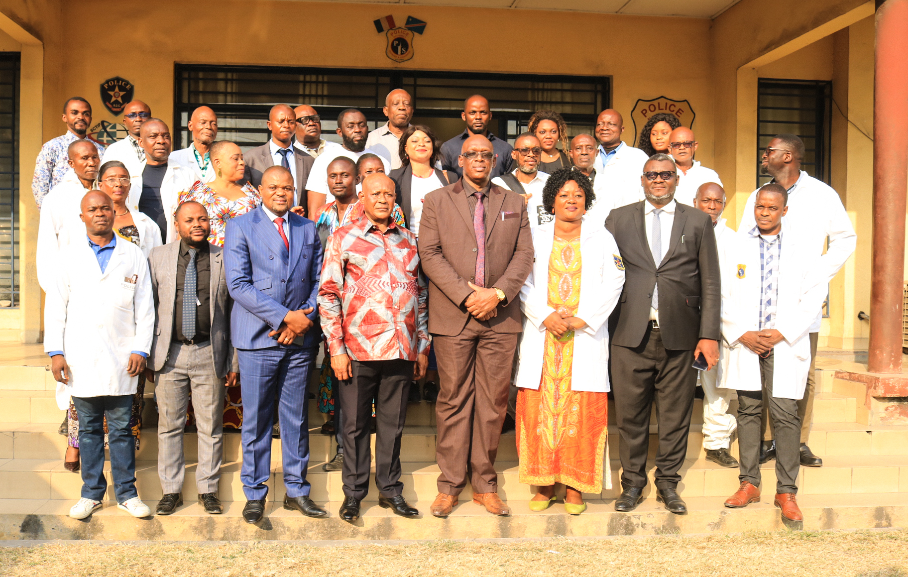 Visite guidée et Pédagogique de la Société Civile de la RDC aux installations de la Police Scientifique à Kinshasa dans la Commune de BARUMBU